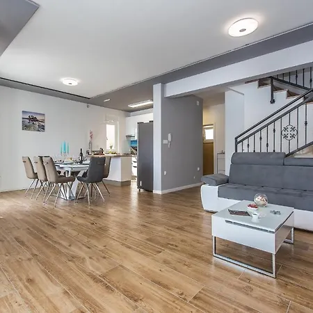 Mandalina * Šibenik